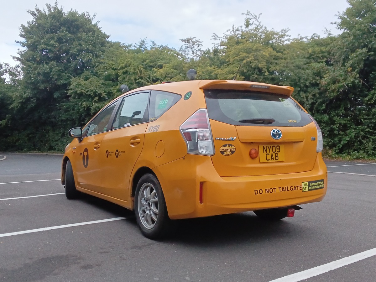 2015 Toyota Prius V Image 4